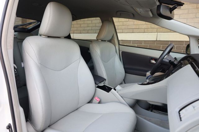 2010 Toyota Prius IV - 23063265 - 24