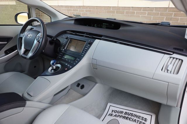 2010 Toyota Prius IV - 23063265 - 25