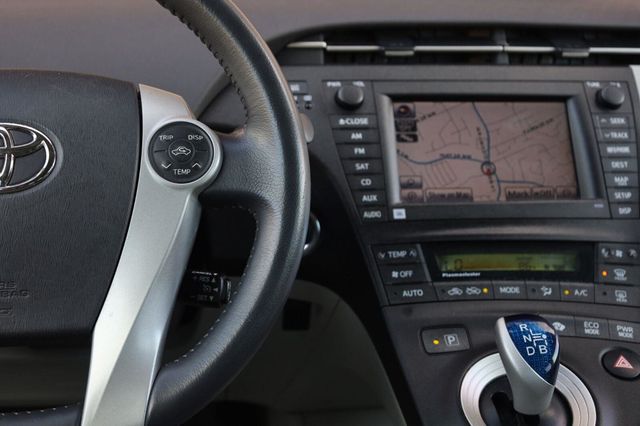 2010 Toyota Prius IV - 23063265 - 29