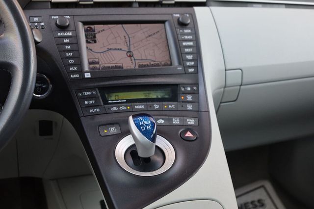 2010 Toyota Prius IV - 23063265 - 37