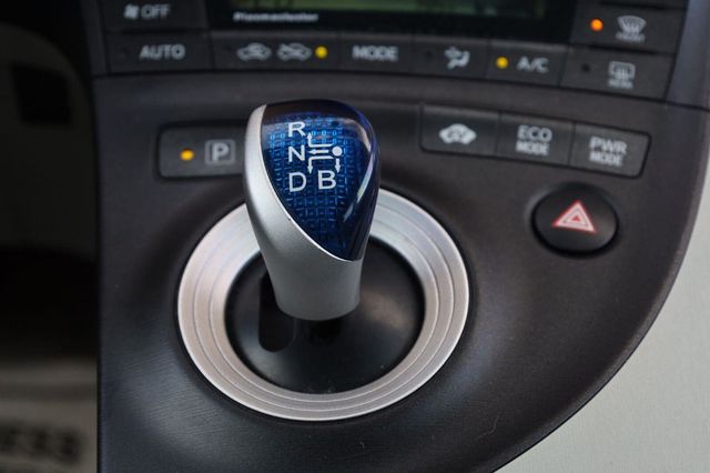 2010 Toyota Prius IV - 23063265 - 38