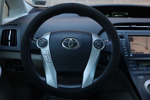 2010 Toyota Prius IV - 23093570 - 24