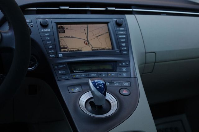 2010 Toyota Prius IV - 23093570 - 32