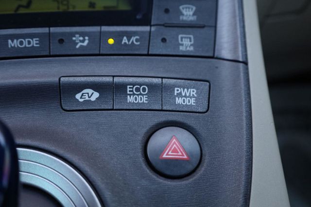 2010 Toyota Prius IV - 23093570 - 35