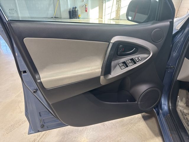 2010 Toyota RAV4 4WD 4dr 4-cyl 4-Speed Automatic - 22967771 - 19