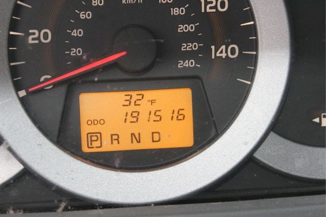 2010 Toyota RAV4 4WD 4dr V6 5-Speed Automatic - 22958740 - 9