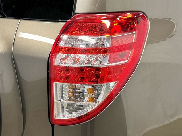 2010 Toyota RAV4 4WD 4dr V6 5-Speed Automatic Ltd - 23037070 - 6