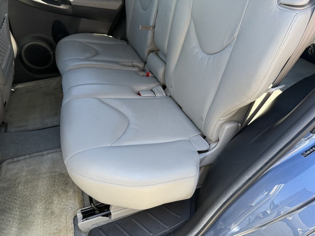 2010 Toyota RAV4 CLEAN CARFAX, 1 OWNER & VERY LOW MILES - 23084477 - 32