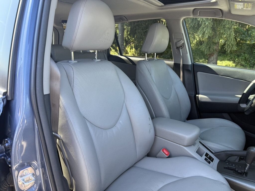 2010 Toyota RAV4 CLEAN CARFAX, 1 OWNER & VERY LOW MILES - 23084477 - 48