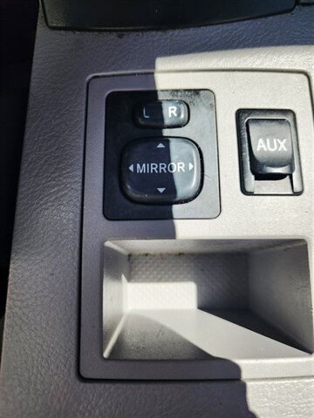 2010 Toyota RAV4 FWD 4dr 4-cyl 4-Speed Automatic - 22934054 - 20