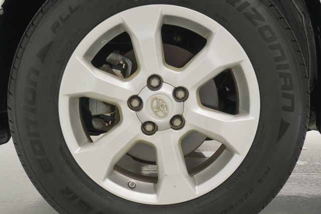 2010 Toyota RAV4 FWD 4dr V6 5-Speed Automatic Ltd - 23006399 - 30