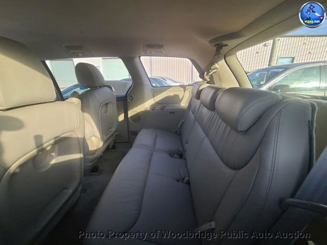 2010 Toyota Sienna CE - 22957282 - 8