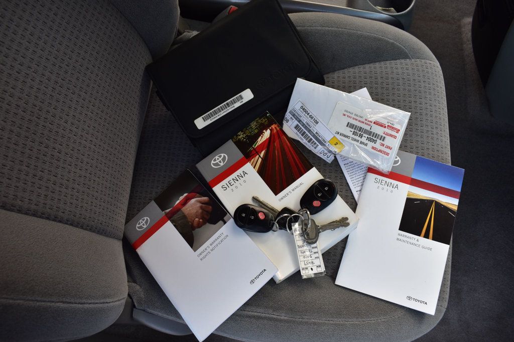 2010 Toyota Sienna CE - 22969359 - 12