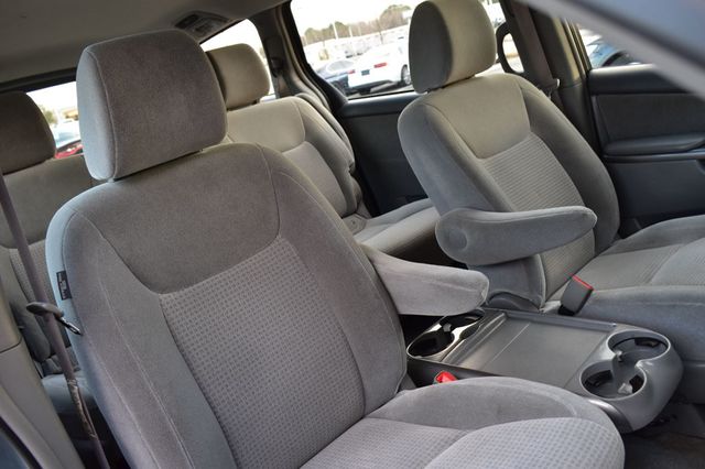 2010 Toyota Sienna CE - 22969359 - 17