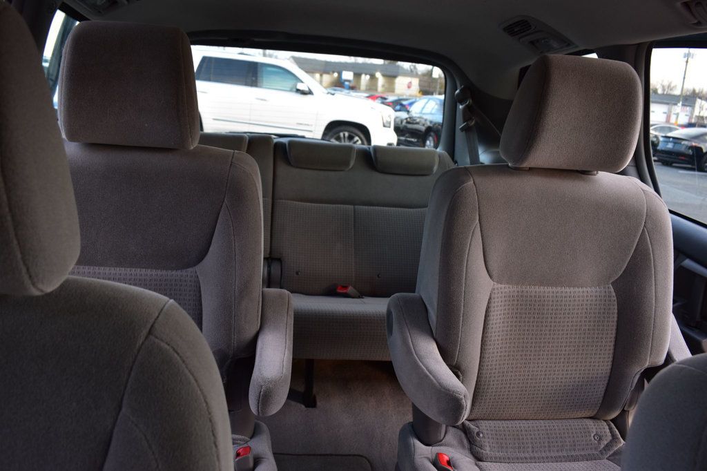 2010 Toyota Sienna CE - 22969359 - 26