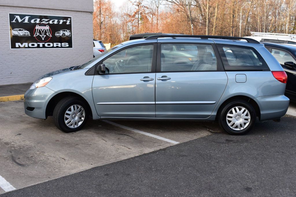 2010 Toyota Sienna CE - 22969359 - 2