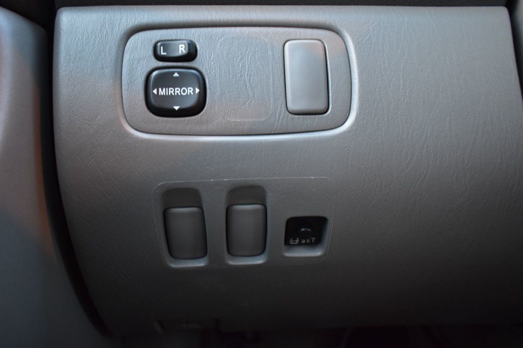 2010 Toyota Sienna CE - 22969359 - 34