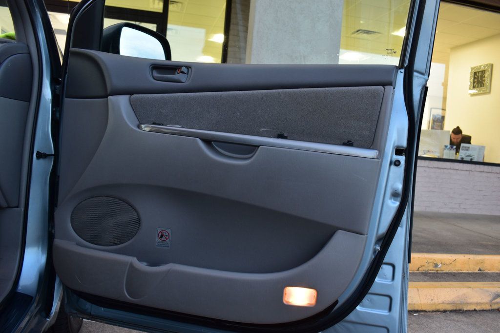 2010 Toyota Sienna CE - 22969359 - 36