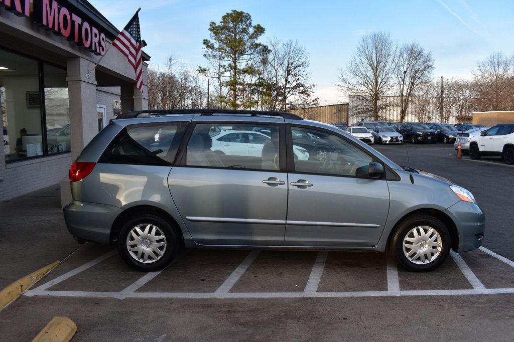 2010 Toyota Sienna CE - 22969359 - 6