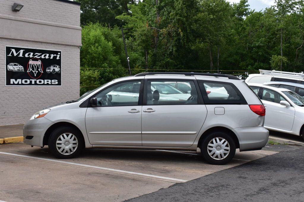 2010 Toyota Sienna CE - 22999678 - 2