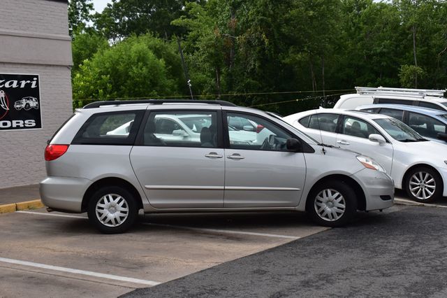 2010 Toyota Sienna CE - 22999678 - 3