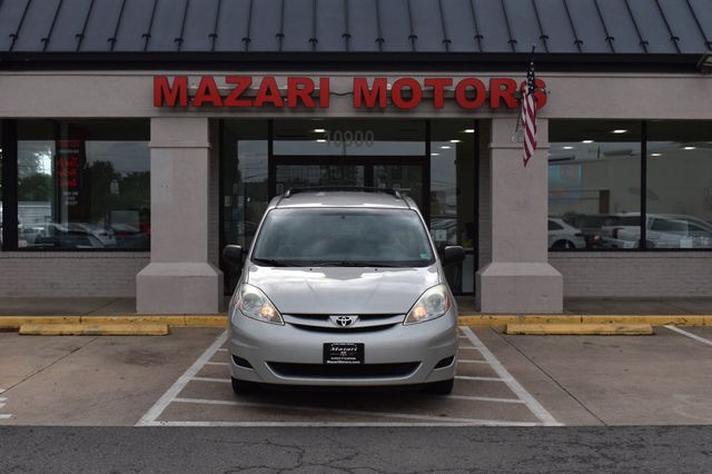 2010 Toyota Sienna CE - 22999678 - 6