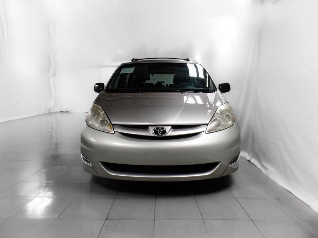 2010 Toyota Sienna CE - 22540738 - 0