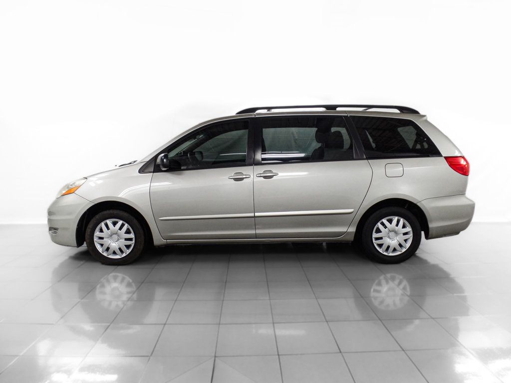 2010 Toyota Sienna CE - 22540738 - 1