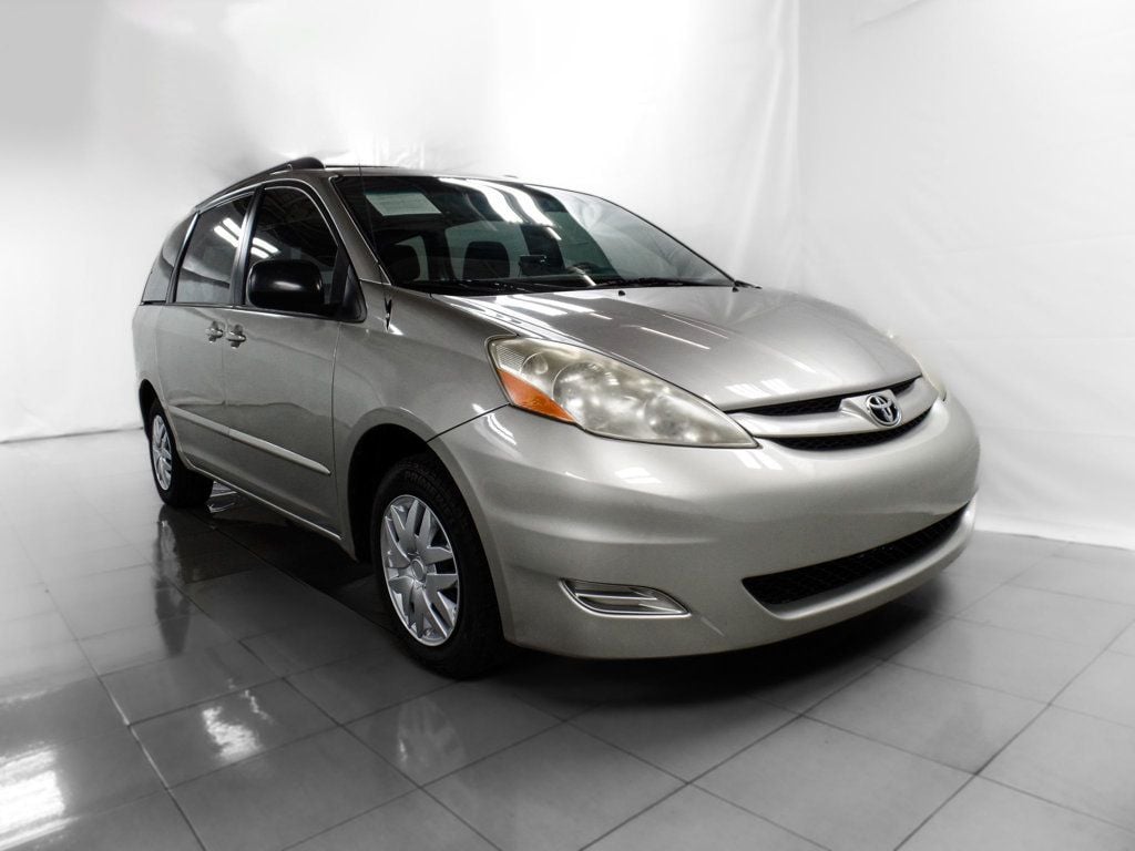 2010 Toyota Sienna CE - 22540738 - 6