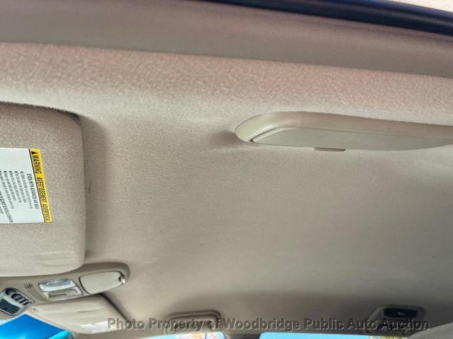 2010 Toyota Sienna LE - 22936499 - 22