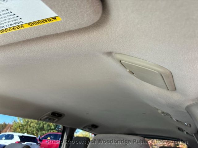 2010 Toyota Sienna LE - 22936499 - 27