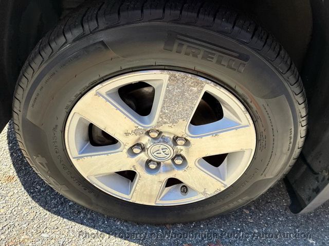 2010 Toyota Sienna LE - 22936499 - 29