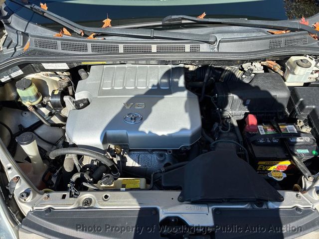 2010 Toyota Sienna LE - 22936499 - 36