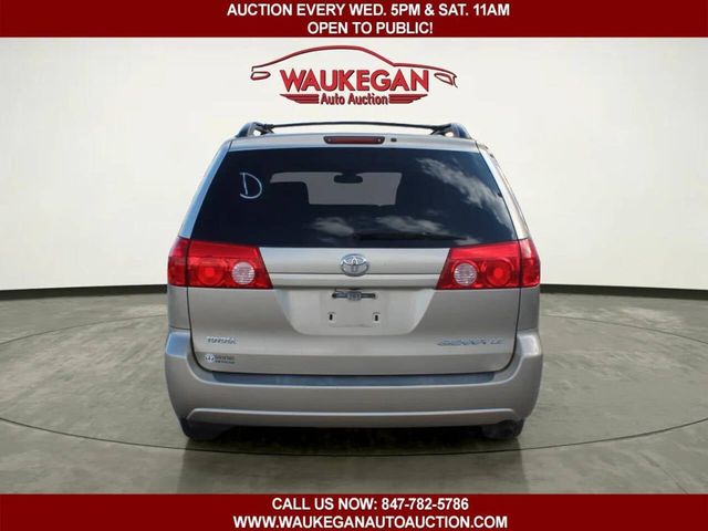 2010 Toyota Sienna LE 7 Passenger 4dr Mini Van - 23010025 - 3