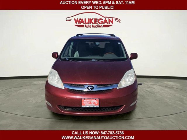 2010 Toyota Sienna XLE AWD 7 Passenger 4dr Mini Van - 22992759 - 1