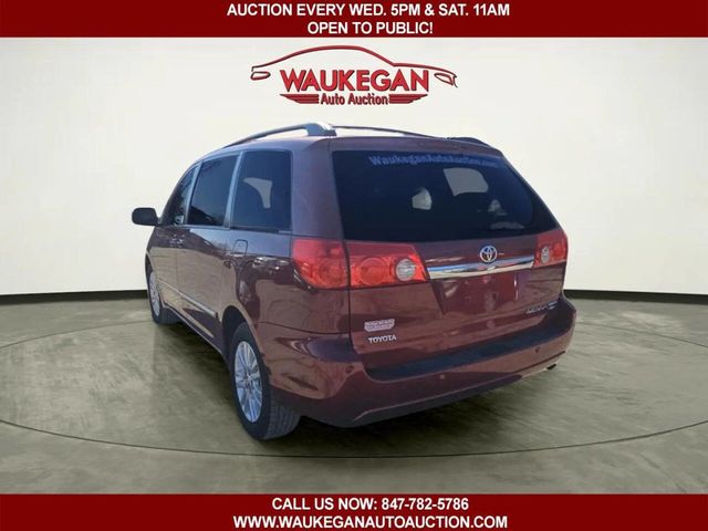 2010 Toyota Sienna XLE AWD 7 Passenger 4dr Mini Van - 22992759 - 5