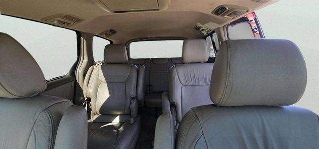 2010 Toyota Sienna XLE AWD 7 Passenger 4dr Mini Van - 22992759 - 8