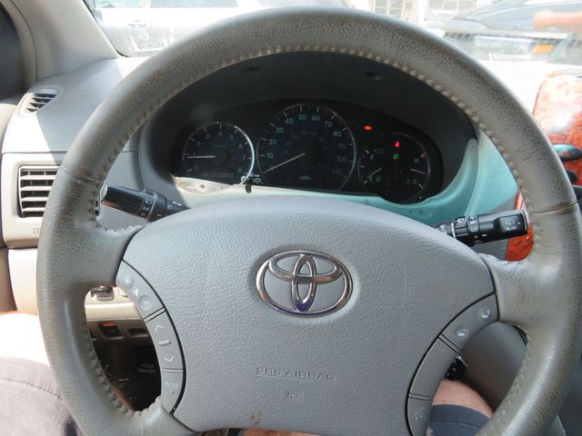 2010 Toyota Sienna XLE AWD Clear Title) - 23054793 - 9