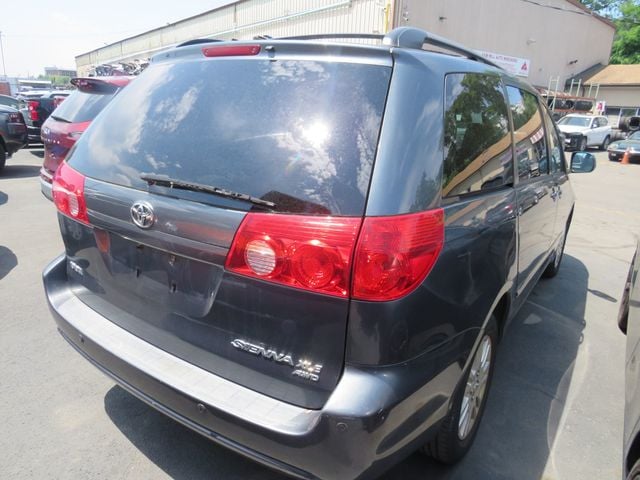2010 Toyota Sienna XLE AWD Clear Title) - 23054793 - 3