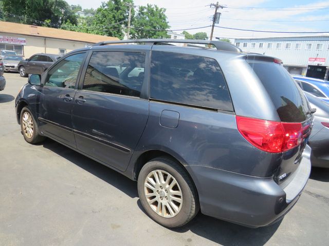 2010 Toyota Sienna XLE AWD Clear Title) - 23054793 - 5
