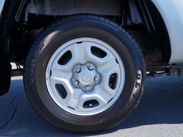 2010 Toyota Tacoma  - 11888557 - 16