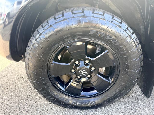 2010 Toyota Tacoma 4WD Double V6 Automatic - 23078779 - 11