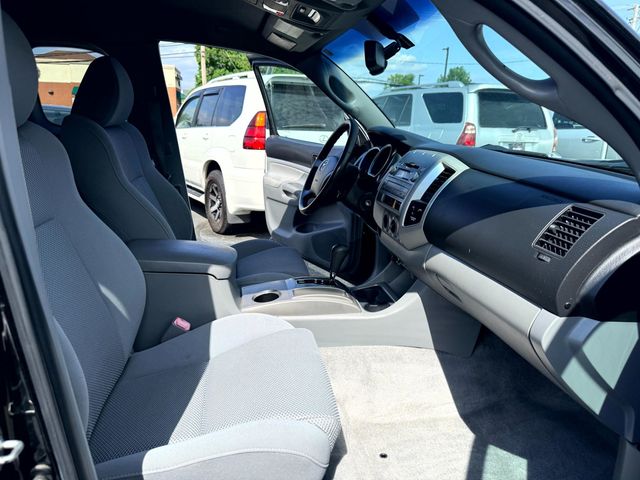 2010 Toyota Tacoma 4WD Double V6 Automatic - 23078779 - 17