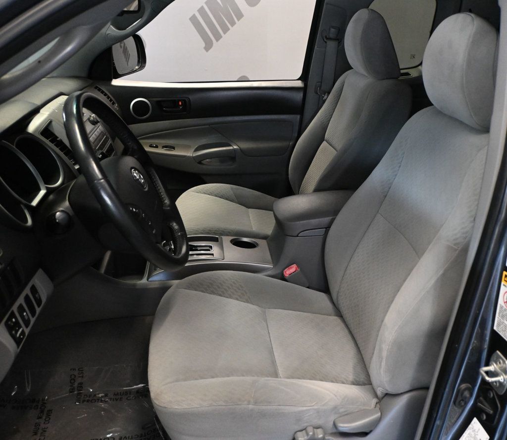 Toyota Tacoma photo 11