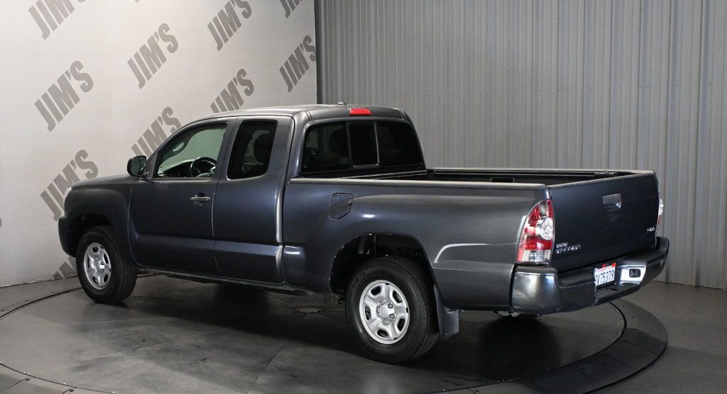 Toyota Tacoma photo 7