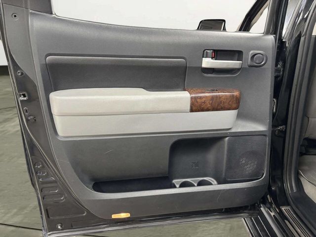 2010 Toyota Tundra CrewMax 5.7L FFV V8 6-Speed Automatic LTD - 22958744 - 18