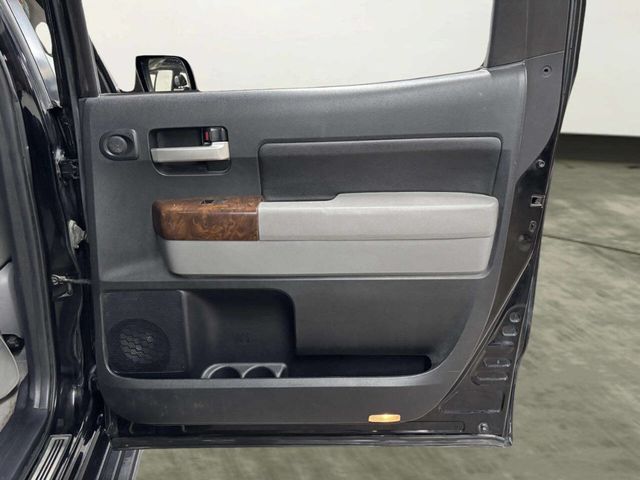 2010 Toyota Tundra CrewMax 5.7L FFV V8 6-Speed Automatic LTD - 22958744 - 21