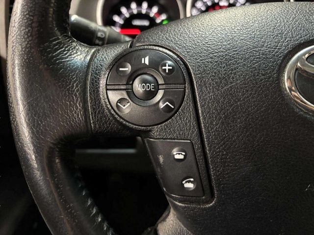 2010 Toyota Tundra CrewMax 5.7L FFV V8 6-Speed Automatic LTD - 22958744 - 40