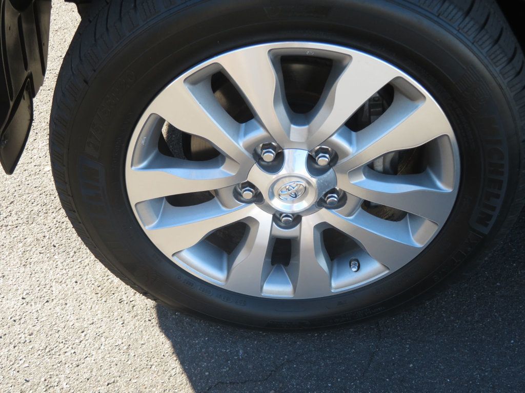 2010 Toyota Tundra CREWNAX LIMITED TUNDRA SOUTHWEST TRUCK EXTRA CLEAN 27 RECORDS  - 22948120 - 17