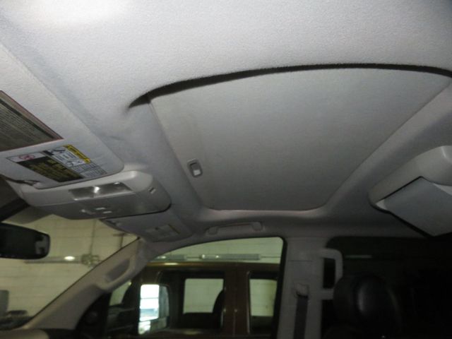 2010 Toyota Tundra EXTRA CLEAN PLATINUM CREWMAX 3 OWNERS 4X4 LIFTED TUNDRA  - 22975937 - 23